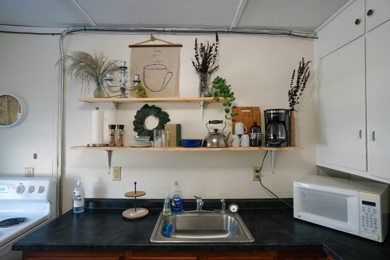 2 Bedroom Apartment Near Ndsu And Downtown ファーゴ エクステリア 写真