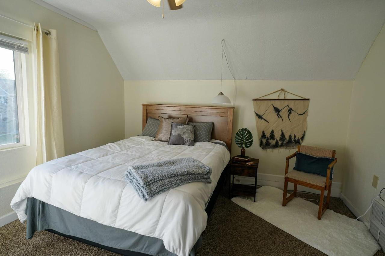 2 Bedroom Apartment Near Ndsu And Downtown ファーゴ エクステリア 写真